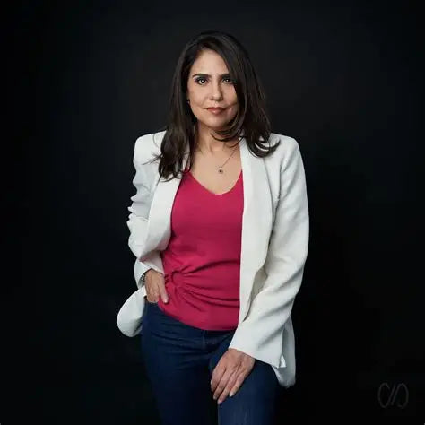 <em><strong>Maria.V</strong></em>